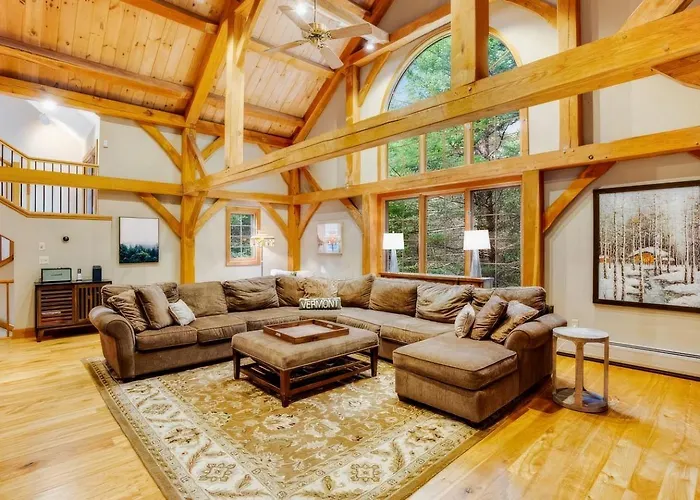 Mountain Retreat With Stone Fireplace & Game Room Near Stratton, Magic Mountain & Bromley Mountain, Peru, Vermont