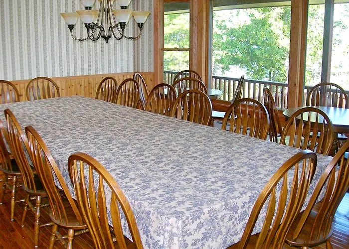 Cozy Room In Bed And Breakfast For Relaxing Getaway On Lake Huron, Michigan