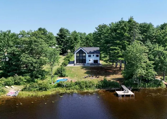 Elegant Waterfront Home With Sonos & Private Pond Access In Bridgton, Maine