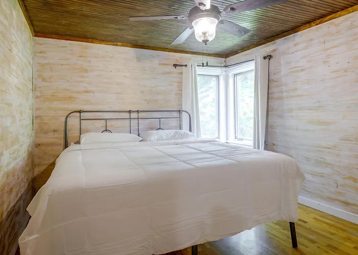 Near Lakes & Trails! Northwoods Retreat