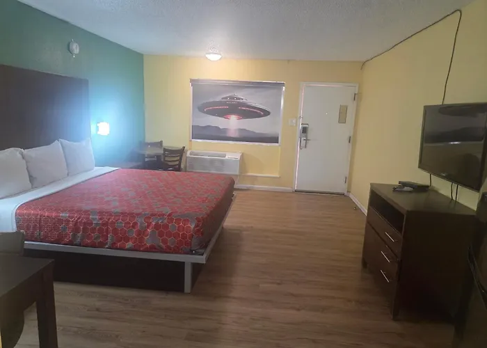 Frontier Motel