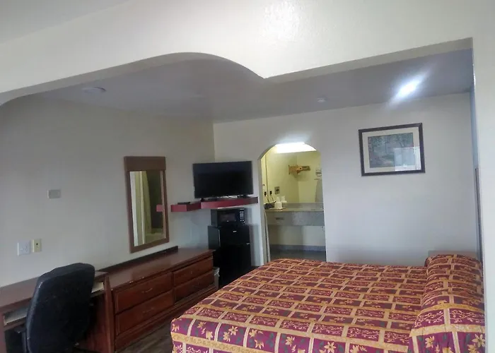Scottish Inns & Suites - Rosenberg