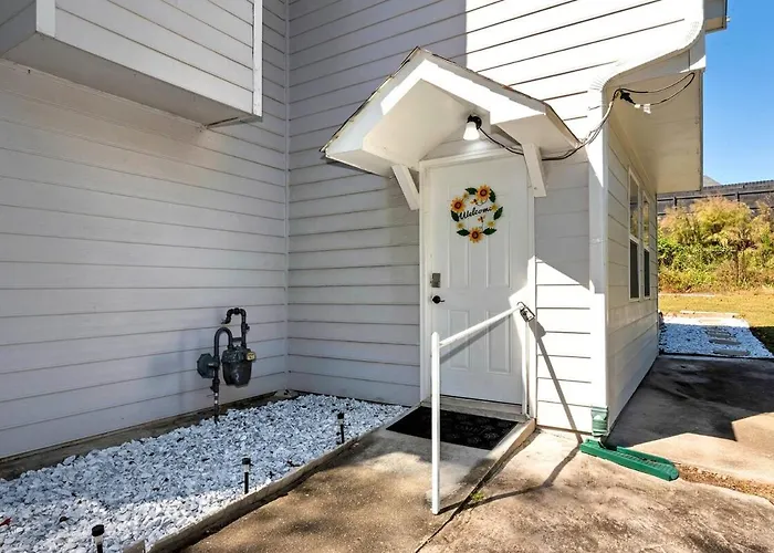 Charming Modern Guest House Near Lake Lanier