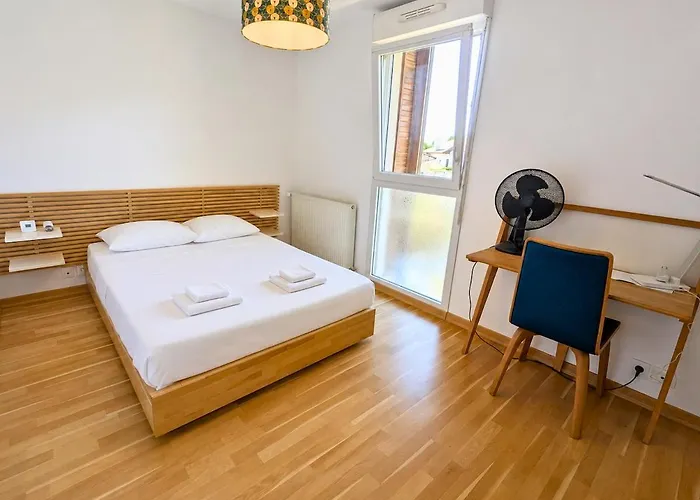 Maison T4, Jardin 200 M2, Terrasse, Parking, Velos