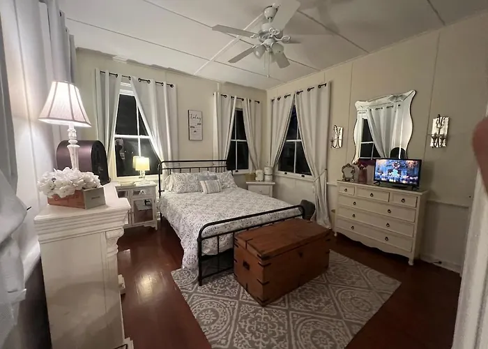 Historic Summerville Dwtn Extended Stay 30 Day Min