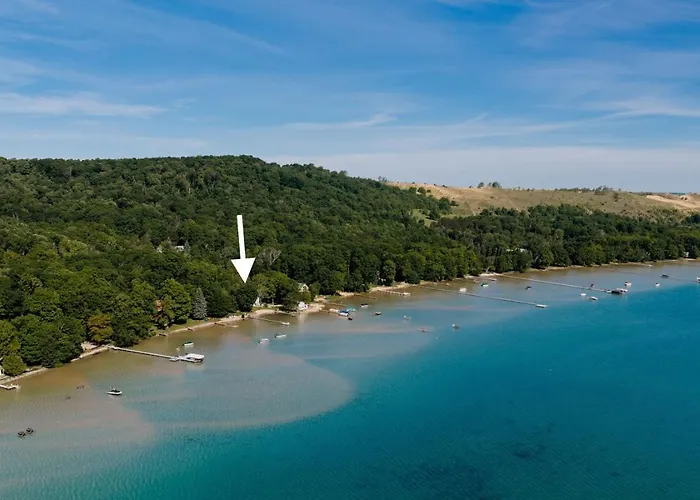 Camp Haven Retreat 3 Homes 12 Bedrooms Little Glen Lake