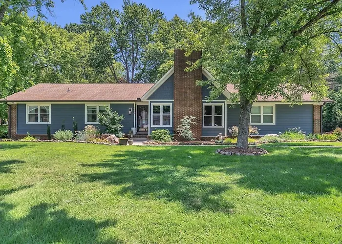 Modern Murfreesboro Retreat Sleeps 8