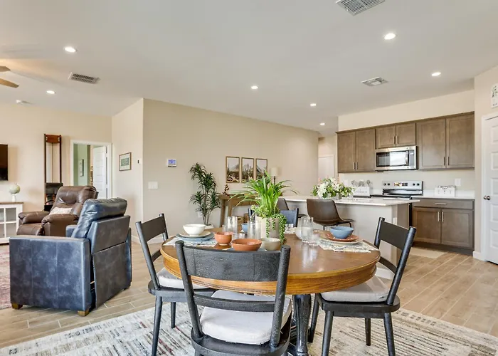 Superstition Mtn Views: Seasonal Golf Getaway