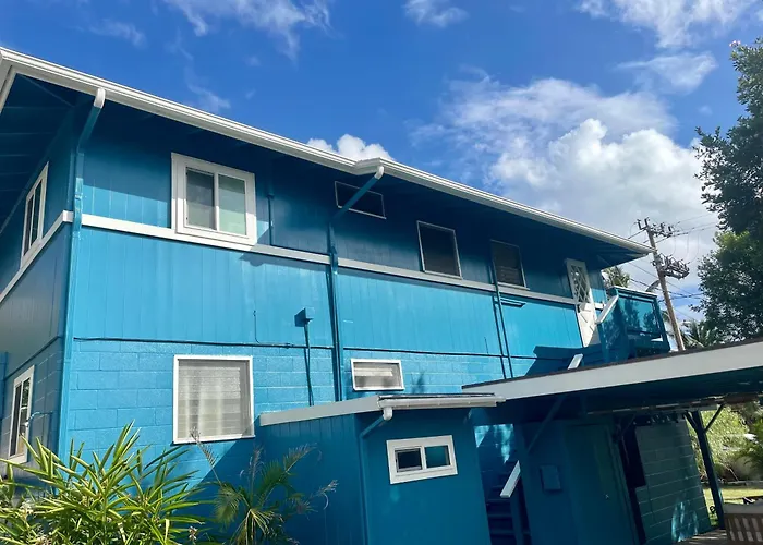 Serene Lanikai House Near The Beach Wfull Kitchen And Great Outdoor Space