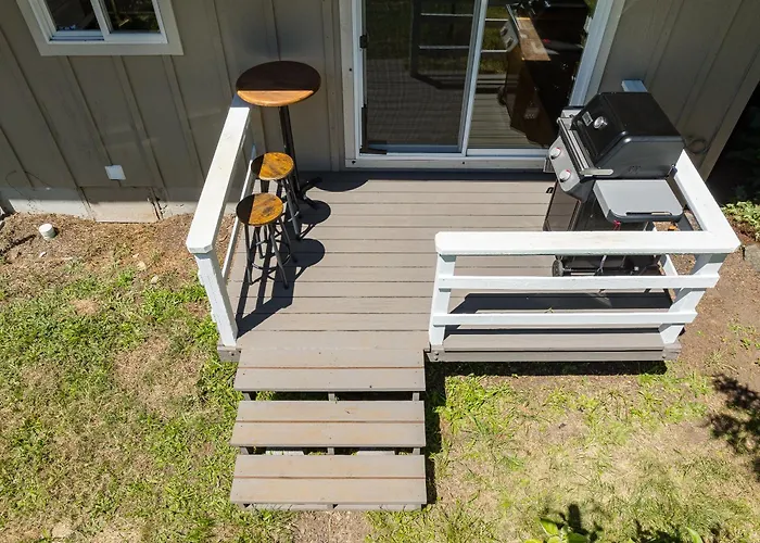 Pet-Friendly, Minutes To Town, Beaches, Kayaking