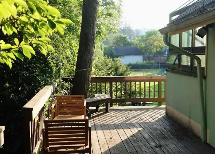 Single Family Home In Whiteplains New York