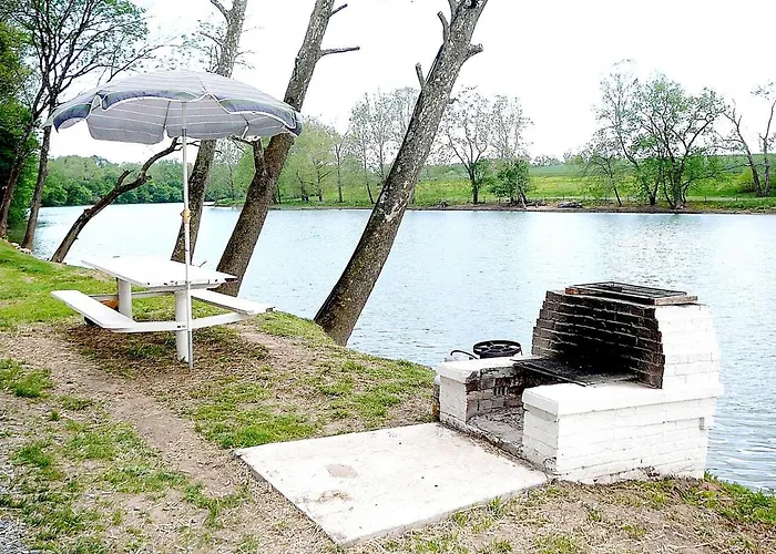 Shenandoah Getaways In This Stunning Riverside Rental For Romantic Escapes To Virginia