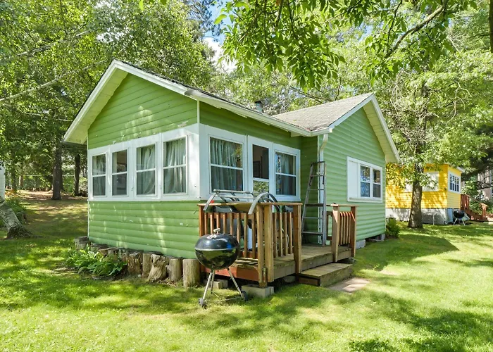 Pet-Friendly Rustic Cabin Steps From Lake Chetek