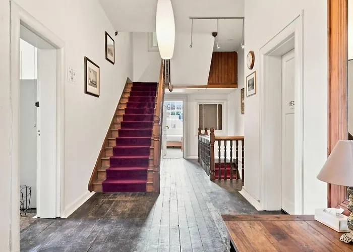 Edinburgh Queen And Single Room