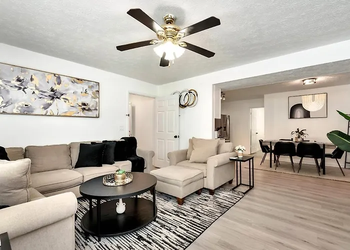 Charming Modern Guest House Near Lake Lanier