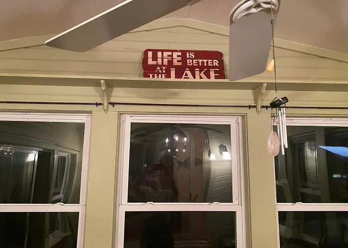 "The Beach House” On Lake Amnicon. Pet Friendly!