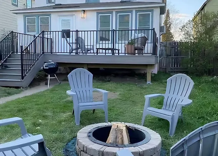 Rest & Relax At The Ely House