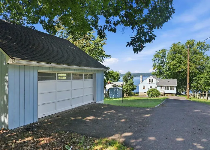 Lakefront Paradise On Lake Wallenpaupack W/ Dock