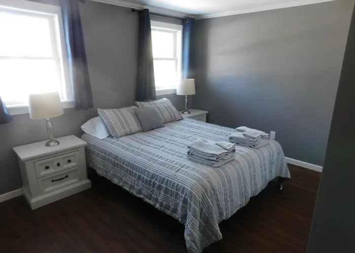 "The Beach House” On Lake Amnicon. Pet Friendly!