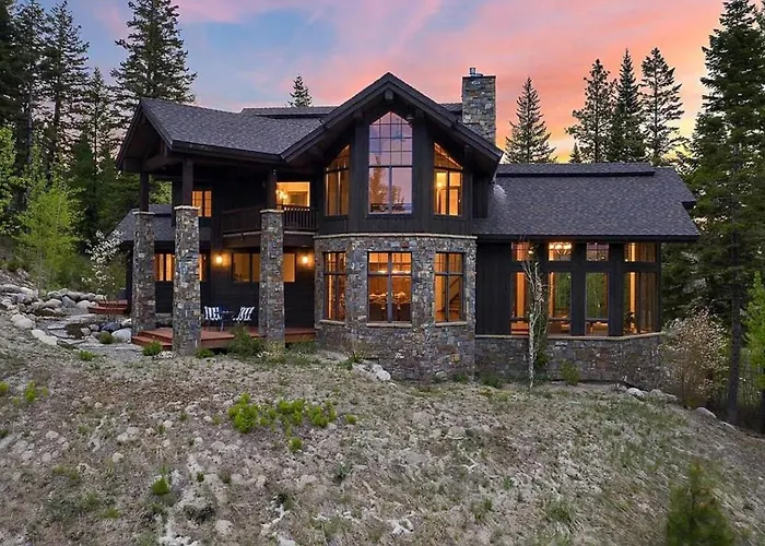 Luxe Tamarack Estate Lodge Spa Ski In/Out