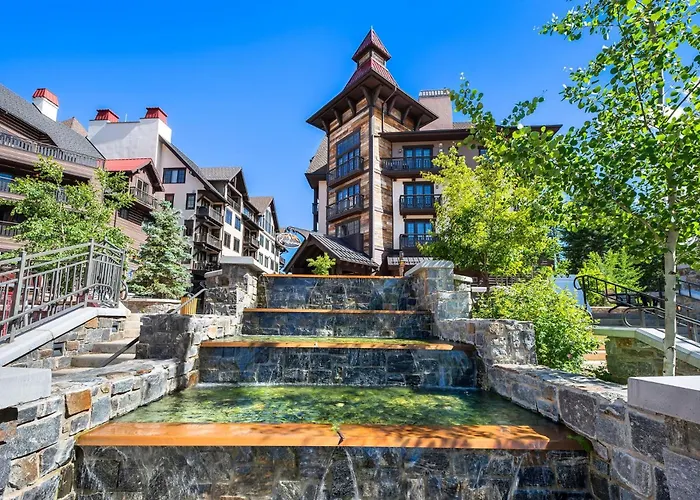 Luxe Tamarack Estate Lodge Spa Ski In/Out