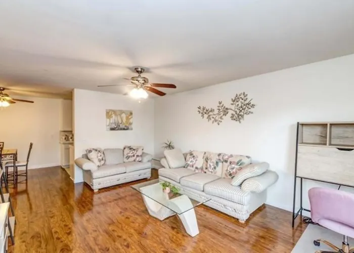 Coastal One Bedroom Retreat Near Hermosa Beach