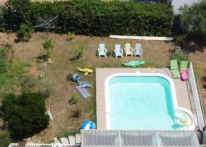 Studio Avec Acces Piscine Partagee