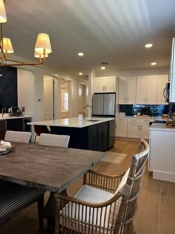 Bahama Beach Club Luxury 4 Bedroom 3 Bathroom Beachfron Condo