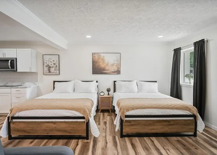 Cosmopolitan Studio A Fresh & Stylish Stay