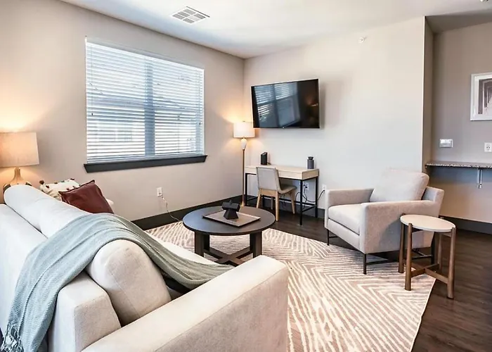 Landing Modern Apartment With Amazing Amenities