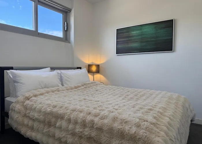The Padbury Suites 8-Premium City Apartment
