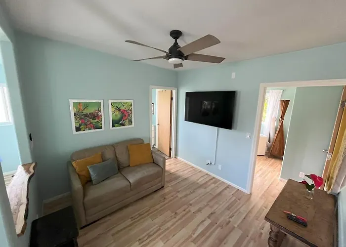 1Br, 1Bath, Full Kitchen, Guest Suite