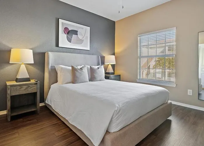 Landing Modern Apartment With Amazing Amenities