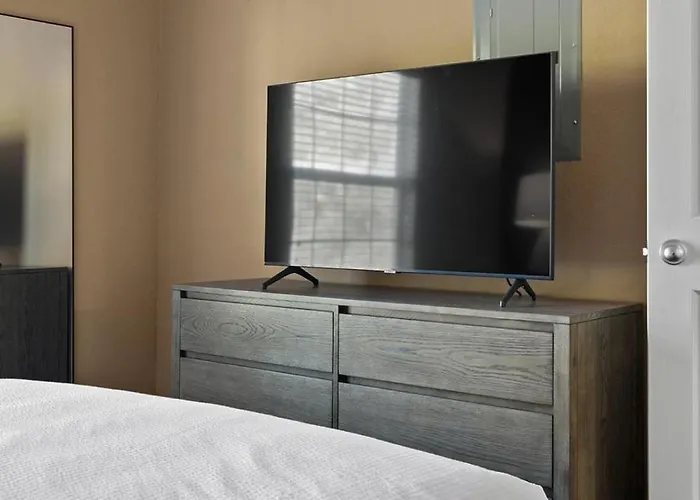 Landing Modern Apartment With Amazing Amenities