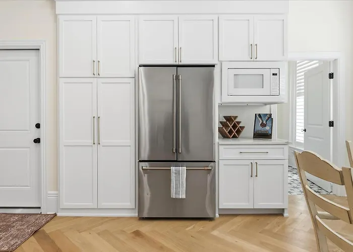 Spacious Fully Renovated Home In Dt Lafayette