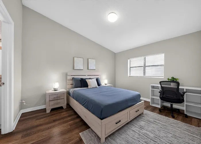Bright Furnished Space With Community Amenities