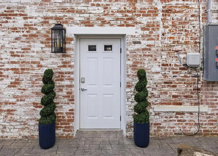 Spacious Fully Renovated Home In Dt Lafayette