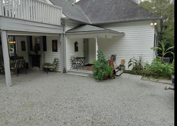 Historic Home Near Downtown