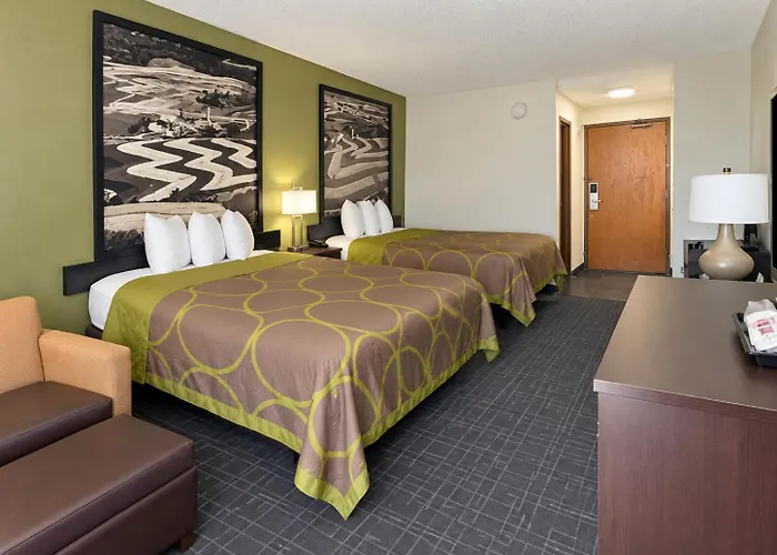Super 8 By Wyndham Madison South