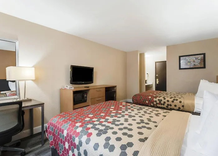 Econo Lodge Madison East