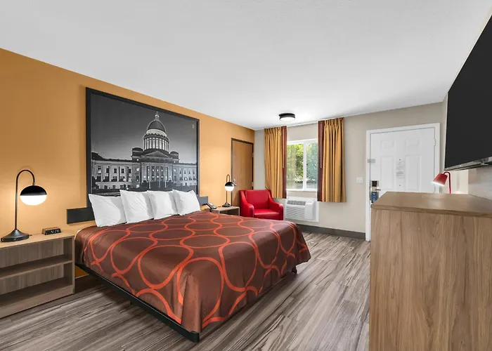 Super 8 By Wyndham Siloam Springs
