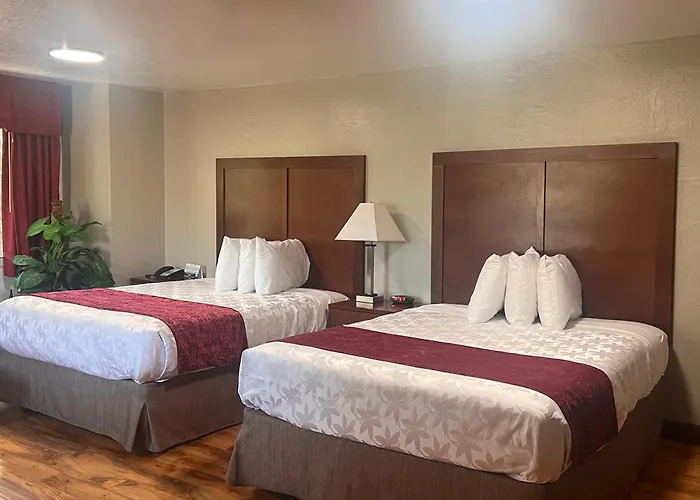 Red Carpet Inn Medford
