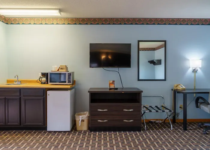 Budget Host Inn Fridley