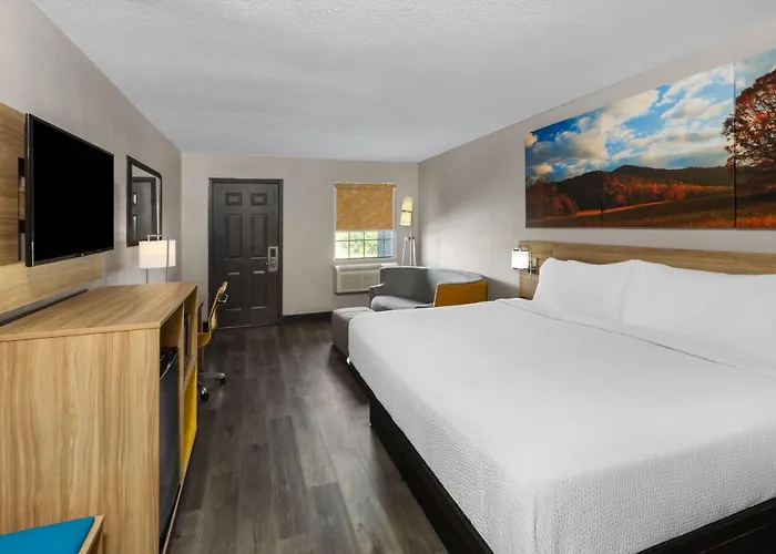 Days Inn By Wyndham Natchitoches