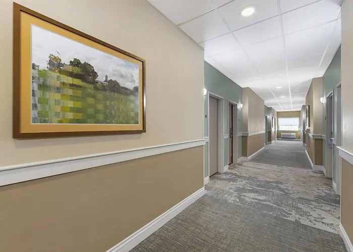Best Western Plus Butterfield Inn