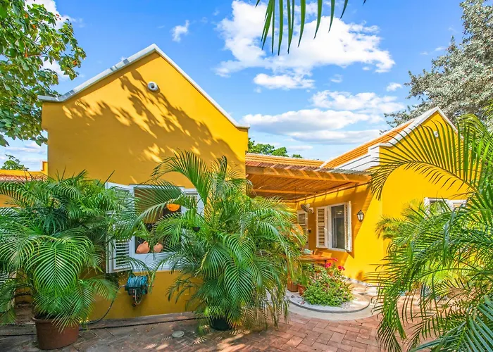 Curacao Gardens