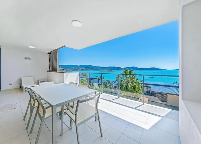 Executive On Whisper Bay - Cannonvale