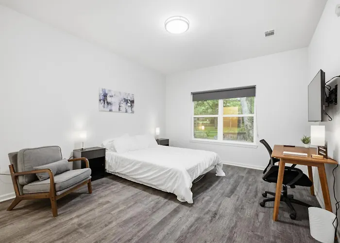 Silver Comet Motel Modern Boutique Suite