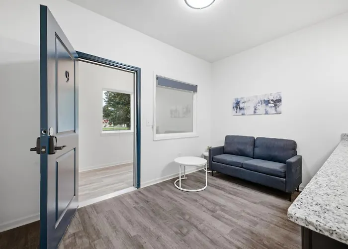 Silver Comet Motel Modern Boutique Suite