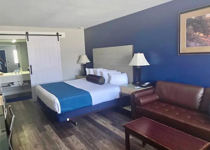 Hotchkiss Inn Motel
